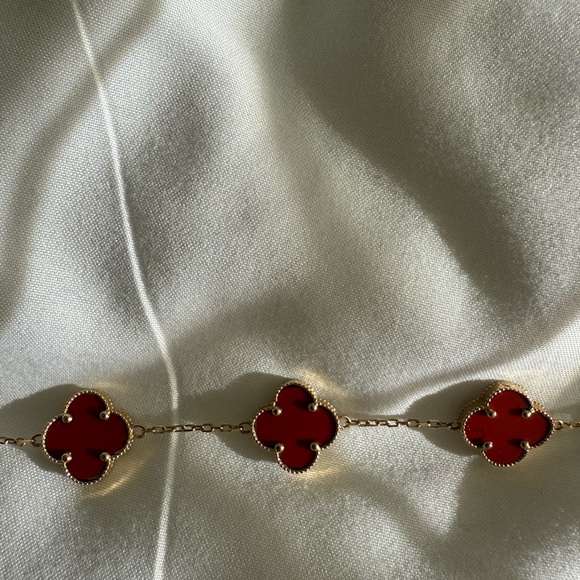14K Elegant Red and Gold Clover Bracelet - Picture 3 of 8